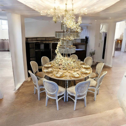 CLASSIC CONTEMPORARY 11